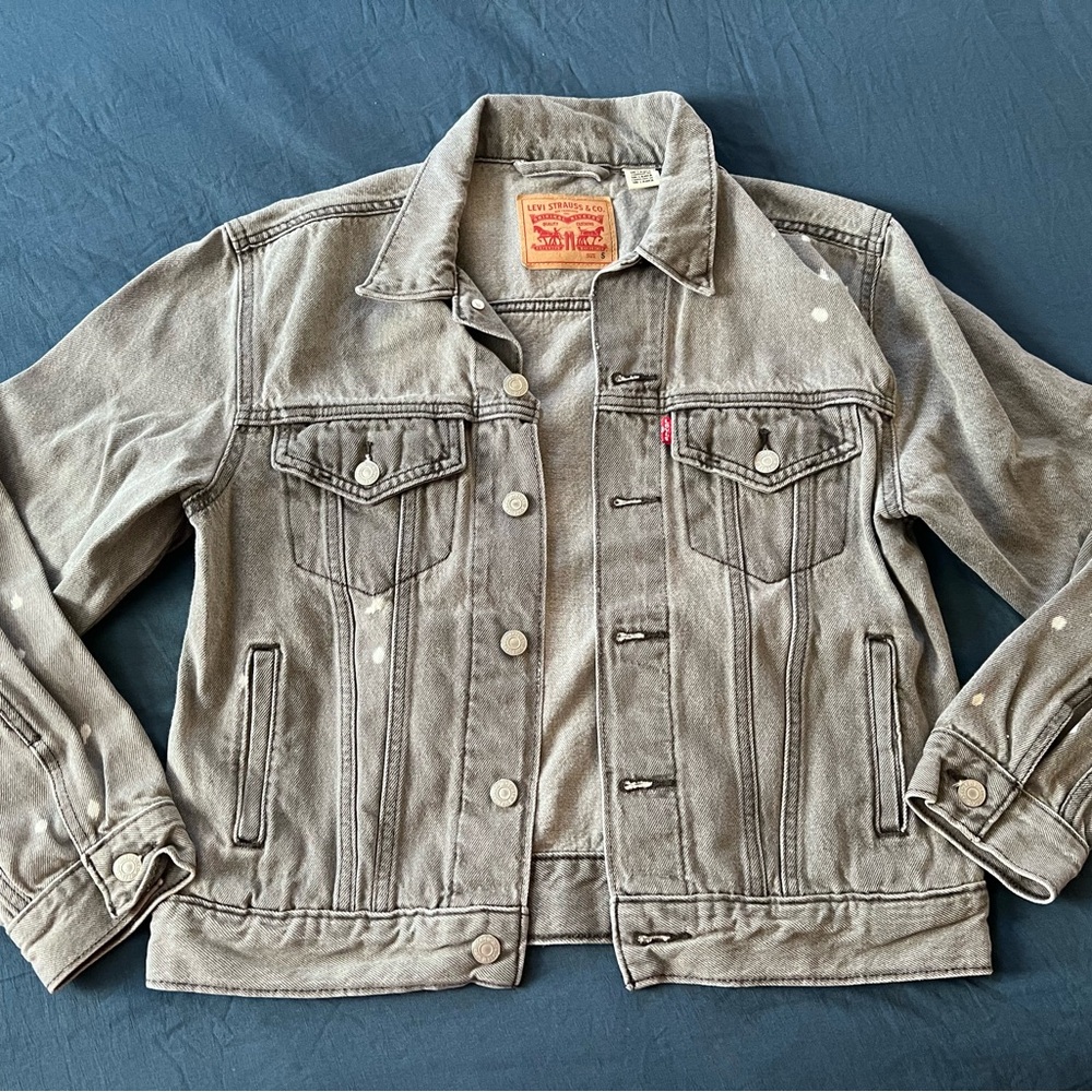Levi's Gray Paint Splatter Denim Jacket EUC Small